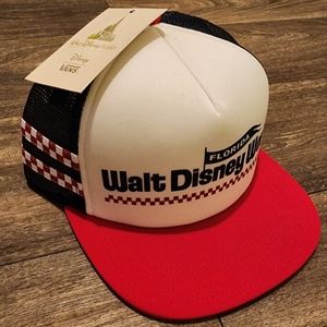 NWT Walt Disney World/Vans Colab Limited Edition 50th Anniversary Trucker Hat